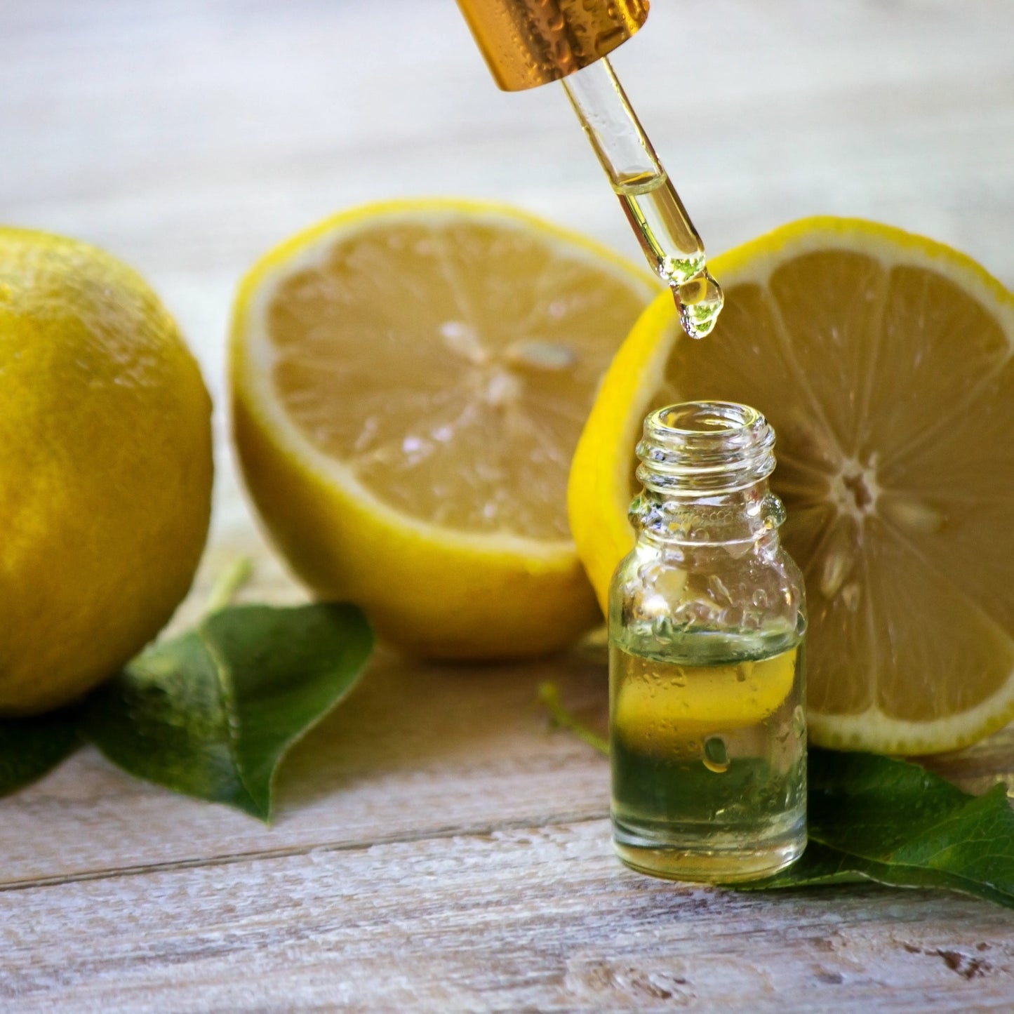 100% Pure, Natural Lemon Essential Oil